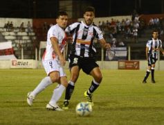 Foto de la galería: Guaraní no pudo con For Ever: fue 1 a 1