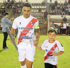 Foto de la galería: Guaraní no pudo con For Ever: fue 1 a 1