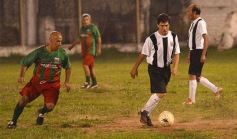 Foto de la galería: Los cracks de Brown y Atlético Posadas brillaron como antaño