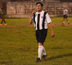 Foto de la galería: Los cracks de Brown y Atlético Posadas brillaron como antaño