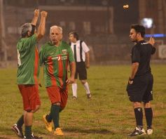 Foto de la galería: Los cracks de Brown y Atlético Posadas brillaron como antaño