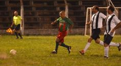 Foto de la galería: Los cracks de Brown y Atlético Posadas brillaron como antaño