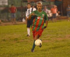 Foto de la galería: Los cracks de Brown y Atlético Posadas brillaron como antaño