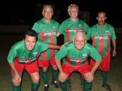 Foto de la galería: Los cracks de Brown y Atlético Posadas brillaron como antaño