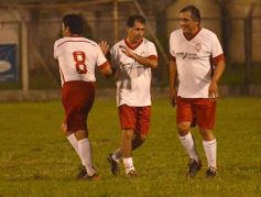 Foto de la galería: Las leyendas de Guaraní y Huracán revivieron viejos tiempos