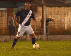 Foto de la galería: Las leyendas de Guaraní y Huracán revivieron viejos tiempos