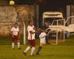 Foto de la galería: Las leyendas de Guaraní y Huracán revivieron viejos tiempos