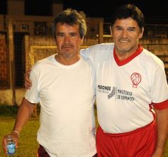 Foto de la galería: Las leyendas de Guaraní y Huracán revivieron viejos tiempos