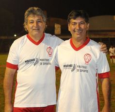Foto de la galería: Las leyendas de Guaraní y Huracán revivieron viejos tiempos