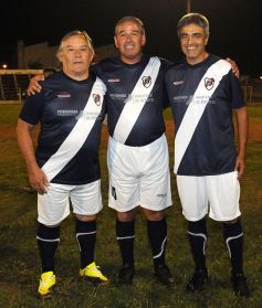 Foto de la galería: Las leyendas de Guaraní y Huracán revivieron viejos tiempos