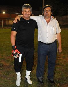 Foto de la galería: Las leyendas de Guaraní y Huracán revivieron viejos tiempos