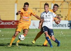 Foto de la galería: Crucero-Indpendiente Rivadavia: empate polémico en Santa Inés