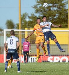 Foto de la galería: Crucero-Indpendiente Rivadavia: empate polémico en Santa Inés