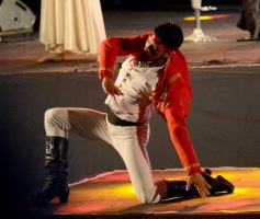 Foto de la galería: Baile, canto y emoción en la segunda noche del Festival del Litoral