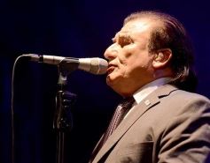 Foto de la galería: Baile, canto y emoción en la segunda noche del Festival del Litoral