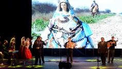 Foto de la galería: Baile, canto y emoción en la segunda noche del Festival del Litoral