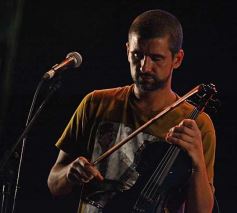 Foto de la galería: Baile, canto y emoción en la segunda noche del Festival del Litoral