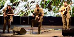Foto de la galería: Baile, canto y emoción en la segunda noche del Festival del Litoral