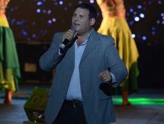 Foto de la galería: Baile, canto y emoción en la segunda noche del Festival del Litoral