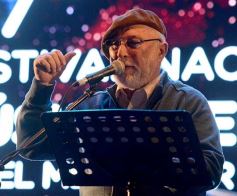 Foto de la galería: Baile, canto y emoción en la segunda noche del Festival del Litoral