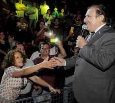 Foto de la galería: Baile, canto y emoción en la segunda noche del Festival del Litoral