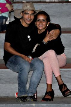 Foto de la galería: Baile, canto y emoción en la segunda noche del Festival del Litoral