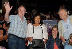 Foto de la galería: Baile, canto y emoción en la segunda noche del Festival del Litoral