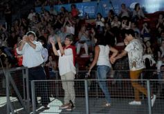 Foto de la galería: Baile, canto y emoción en la segunda noche del Festival del Litoral