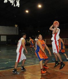 Foto de la galería: 2 de Abril confirmó su excelente momento ante Brown en Villa Urquiza