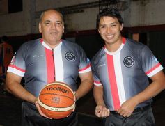 Foto de la galería: 2 de Abril confirmó su excelente momento ante Brown en Villa Urquiza