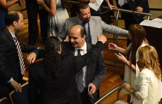 Foto de la galería: Reeligieron a Carlos Rovira para presidir el Poder Legislativo