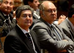 Foto de la galería: Reeligieron a Carlos Rovira para presidir el Poder Legislativo