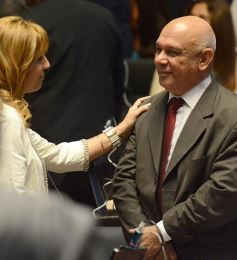 Foto de la galería: Reeligieron a Carlos Rovira para presidir el Poder Legislativo