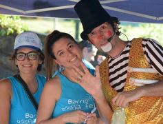 Foto de la galería: Barrio Feliz llevó toda su alegría a la plaza Sarmiento de Villa Cabello