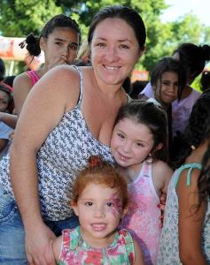 Foto de la galería: Barrio Feliz llevó toda su alegría a la plaza Sarmiento de Villa Cabello