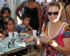 Foto de la galería: Barrio Feliz llevó toda su alegría a la plaza Sarmiento de Villa Cabello
