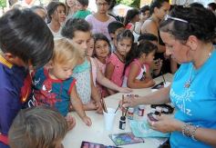 Foto de la galería: Barrio Feliz llevó toda su alegría a la plaza Sarmiento de Villa Cabello