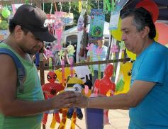 Foto de la galería: Barrio Feliz llevó toda su alegría a la plaza Sarmiento de Villa Cabello