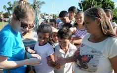 Foto de la galería: Barrio Feliz llevó toda su alegría a la plaza Sarmiento de Villa Cabello