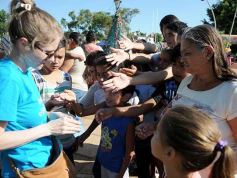 Foto de la galería: Barrio Feliz llevó toda su alegría a la plaza Sarmiento de Villa Cabello