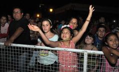 Foto de la galería: Inolvidable show de fuegos artificiales y recital de Miranda en la costanera