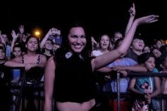 Foto de la galería: Inolvidable show de fuegos artificiales y recital de Miranda en la costanera