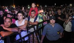 Foto de la galería: Inolvidable show de fuegos artificiales y recital de Miranda en la costanera