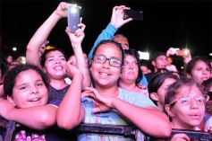 Foto de la galería: Inolvidable show de fuegos artificiales y recital de Miranda en la costanera
