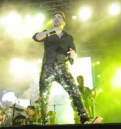 Foto de la galería: Inolvidable show de fuegos artificiales y recital de Miranda en la costanera