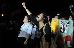 Foto de la galería: Inolvidable show de fuegos artificiales y recital de Miranda en la costanera