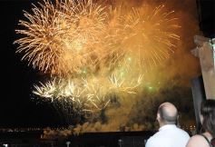 Foto de la galería: Noche de viernes en Vualá: vista privilegiada de los fuegos artificiales