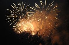 Foto de la galería: Noche de viernes en Vualá: vista privilegiada de los fuegos artificiales