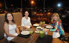 Foto de la galería: Noche de viernes en Vualá: vista privilegiada de los fuegos artificiales