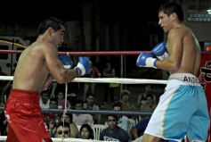 Foto de la galería: “La Joya” Andino se lució en la velada boxística del Atlético